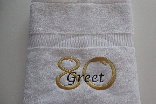 80 jaar cadeau met naam en leeftijd op een handdoek