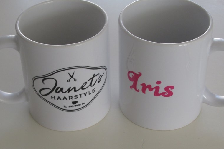 Koffiemok met bedrijfslogo als zakelijk relatiegeschenk