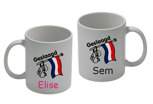 Koffiemok Geslaagd + vlag - Gepersonaliseerd Cadeau - In-house Geborduurd