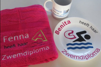 Bordje met Naam Zwemdiploma C Rood - Gepersonaliseerd Cadeau - In-house Geborduurd