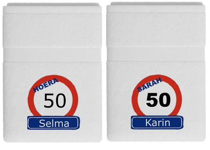 Sarah 50 jaar handdoek met naam - Gepersonaliseerd Cadeau - In-house Geborduurd