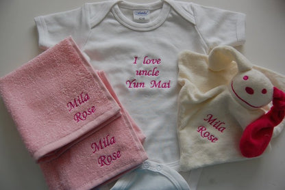 Romper met naam - Gepersonaliseerd Cadeau - In-house Geborduurd