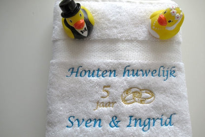 Houten huwelijk cadeau | 5 jaar getrouwd - Gepersonaliseerd Cadeau - In-house Geborduurd