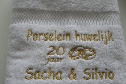 Porselein huwelijk cadeau | 20 jaar getrouwd - Gepersonaliseerd Cadeau - In-house Geborduurd