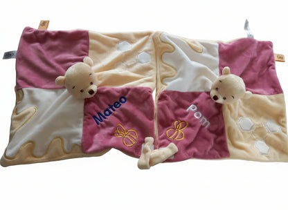 Winnie the Pooh Knuffeldoek met Naam - Gepersonaliseerd Cadeau - In-house Geborduurd
