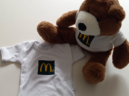 Knuffelbeer met Logo - Gepersonaliseerd Cadeau - In-house Geborduurd