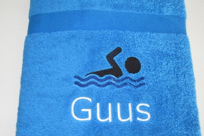 Zwemmer Handdoek met Naam - Cadeau voor Zwemmers - Gepersonaliseerd Cadeau - In-house Geborduurd
