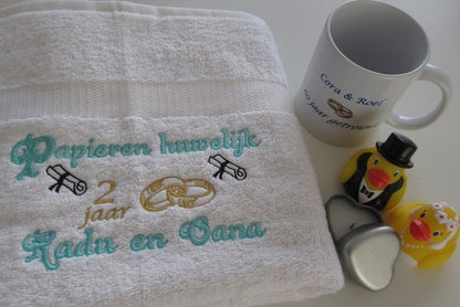 Papieren huwelijk cadeau | 2 jaar getrouwd - Gepersonaliseerd Cadeau - In-house Geborduurd