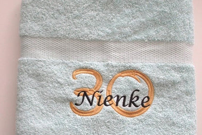30 jaar cadeau met naam en leeftijd - Gepersonaliseerd Cadeau - In-house Geborduurd