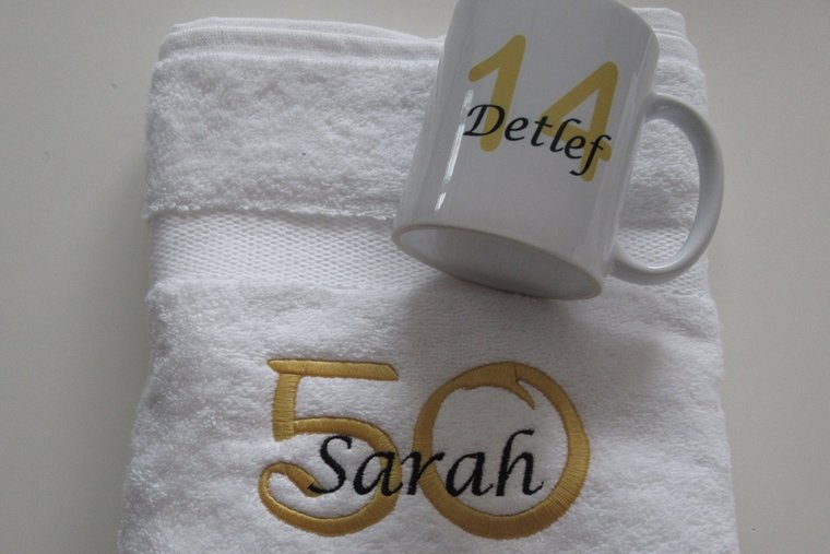 50 Jaar Cadeau met Naam en Leeftijd Sarah - Gepersonaliseerd Cadeau - Geborduurd