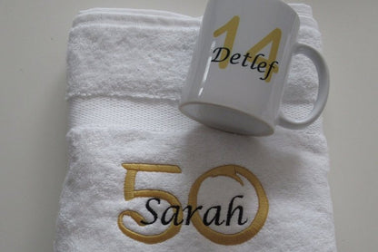 Koffiemok met Naam en Leeftijd - Gepersonaliseerd Cadeau - In-house Geborduurd