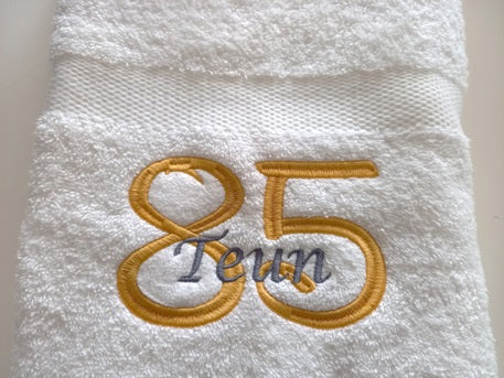 85 jaar cadeau met naam en leeftijd - Gepersonaliseerd Cadeau - Borduurkado