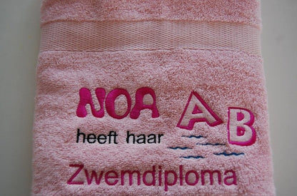 Zwemdiploma ABC cadeau met Naam - Gepersonaliseerd Cadeau - In-house Geborduurd
