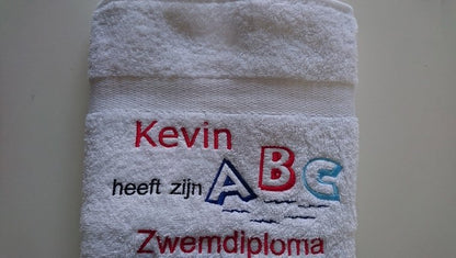 ABC handdoek met zwemdiploma cadeau geven, wij hebben een compleet assortiment!