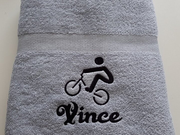BMX sporthanddoek met naam geborduurd | Veel kleuren handdoek mogelijk