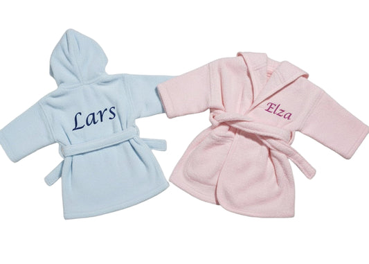 Baby badjas met naam | Kraamcadeau | Borduurkado