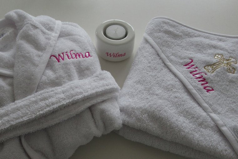 Baby badjas met naam personaliseren