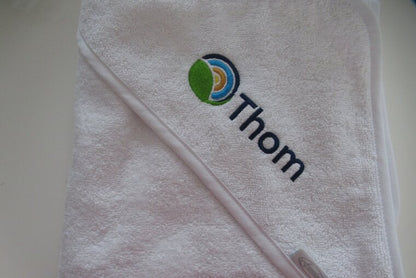 Badcape met logo - Gepersonaliseerd Cadeau - In-house Geborduurd