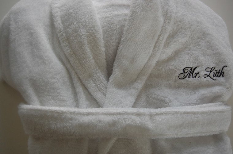 Badjas met naam maat L | Borduurkado.nl