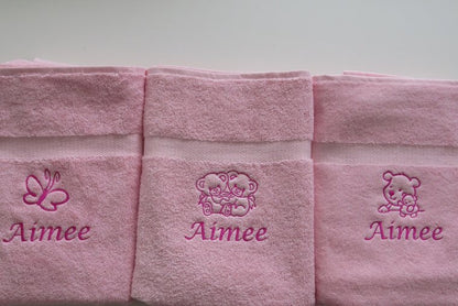Badlaken met naam en afbeelding - Gepersonaliseerd Cadeau - Geborduurd