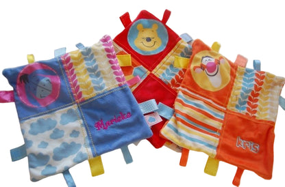 Disney Labeldoekje met Naam - Gepersonaliseerd Cadeau - In-house Geborduurd