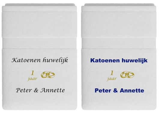 Gefeliciteerd met jullie katoenen huwelijk. Mooie katoenen handdoek met ring en namen