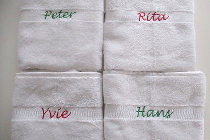 Handdoek geborduurd met naam kleur wit, bestel vandaag nog deze geweldige handdoek!