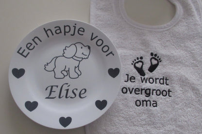 Kinderbordje met Naam en Afbeelding - Gepersonaliseerd Cadeau - In-house Geborduurd