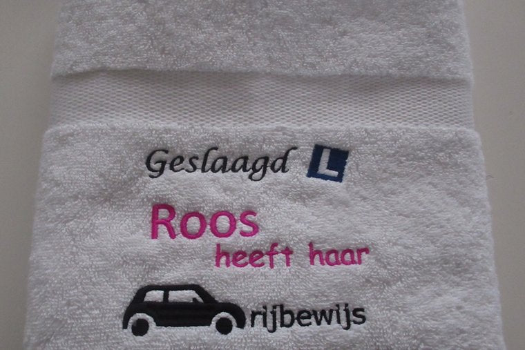 Rijbewijs gehaald cadeau handdoek met naam