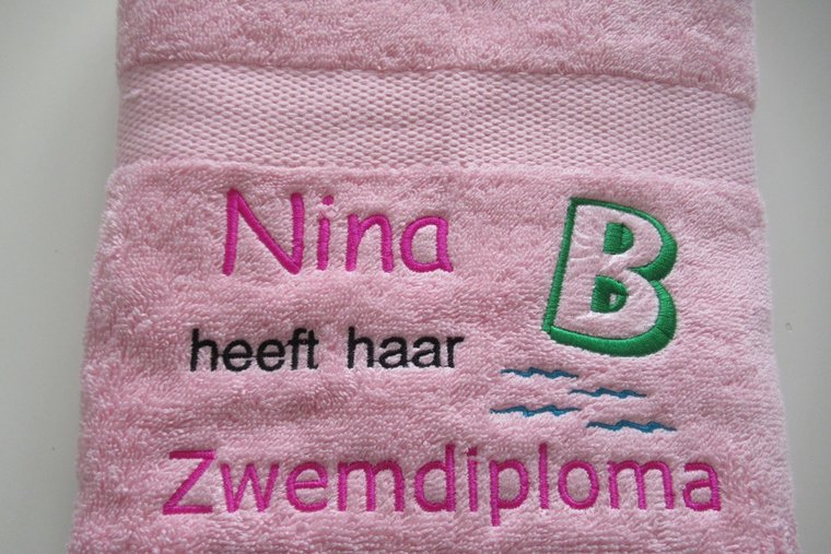 Roze handdoek zwemdiploma B