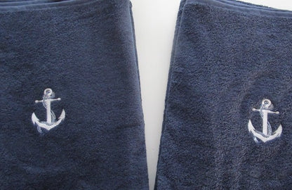 Badlaken of douchlaken met logo - Gepersonaliseerd Cadeau - In-house Geborduurd