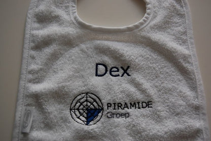 Slabber met logo - Gepersonaliseerd Cadeau - In-house Geborduurd