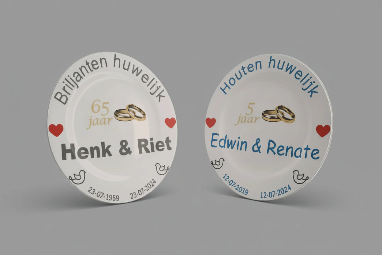 Ontwerp een speciaal trouwdag cadeau met namen, trouwdatum en jubileum datum