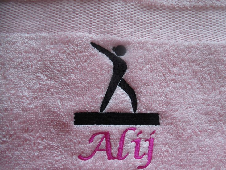 Sporthanddoek voor Turnen met afbeelding en naam| Borduurkado