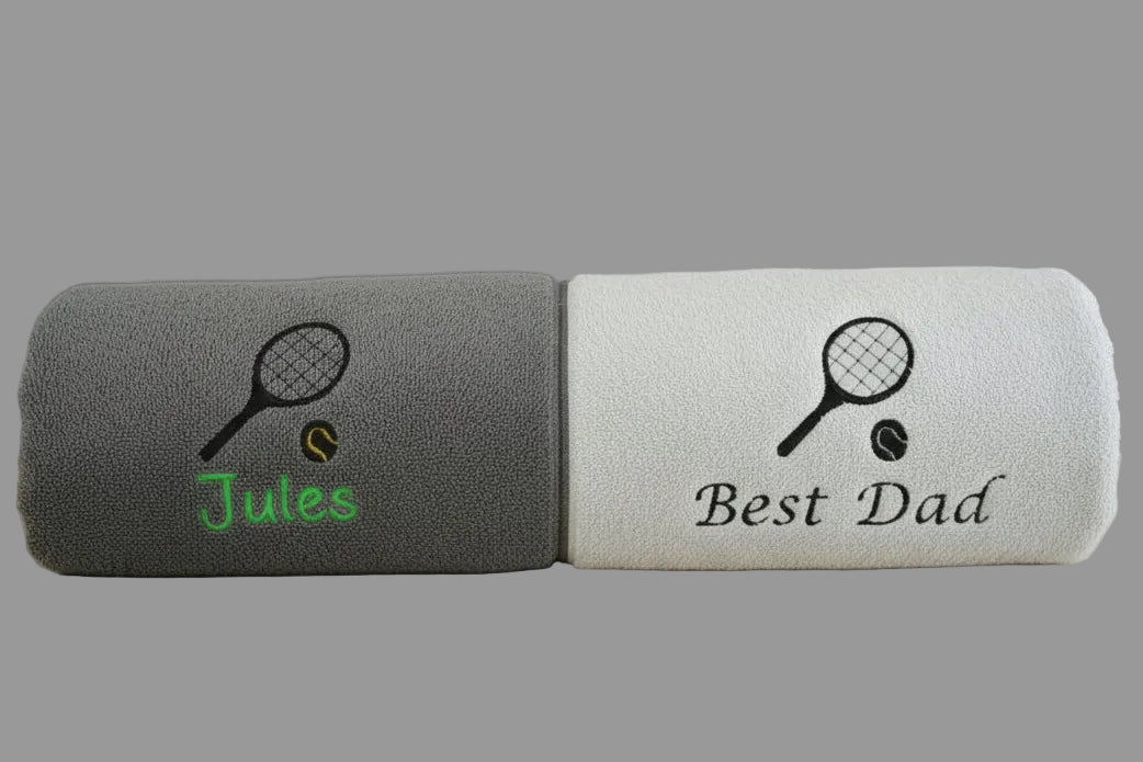 Tennis handdoek met naam en racket| Borduurkado