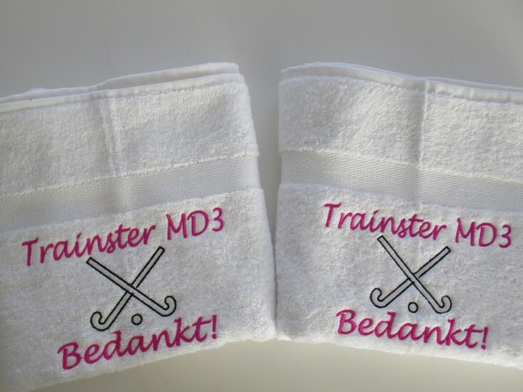 Hockey handdoek met afbeelding en naam - Gepersonaliseerd Cadeau - In-house Geborduurd