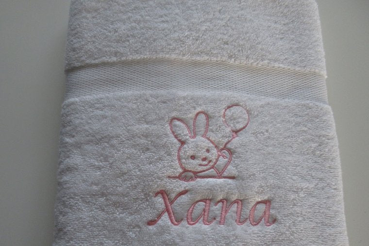 Badlaken met naam - Gepersonaliseerd Cadeau -Geborduurd