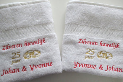 Zilveren huwelijk cadeau | 25 jaar getrouwd - Gouden ringen - Borduurkad0.nl