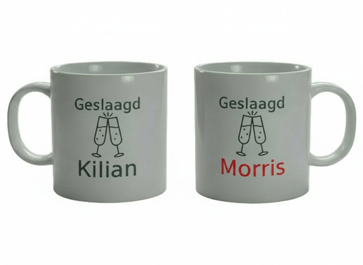 Koffiemok Geslaagd + Champagne glazen - Gepersonaliseerd Cadeau - In-house Geborduurd