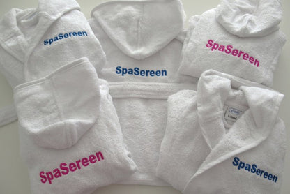Badjas met naam en logo - Gepersonaliseerd Cadeau - In-house Geborduurd