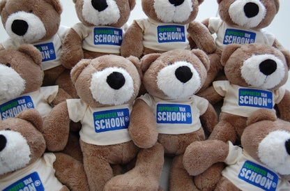 Knuffelbeer met Logo - Gepersonaliseerd Cadeau - In-house Geborduurd