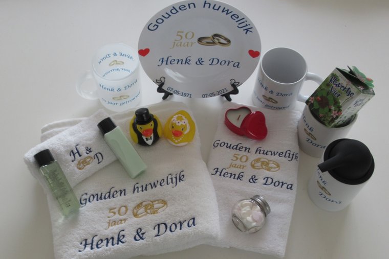50 jaar Trouwdag cadeau Gouden huwelijk Rood - Gepersonaliseerd Cadeau - In-house Geborduurd