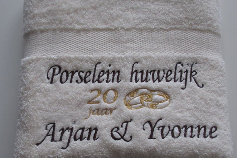 Porselein huwelijk cadeau | 20 jaar getrouwd - Gepersonaliseerd Cadeau - In-house Geborduurd