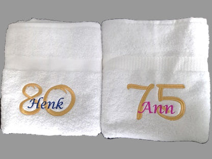 75 jaar cadeau met naam en leeftijd - Gepersonaliseerd Cadeau - Geborduurd