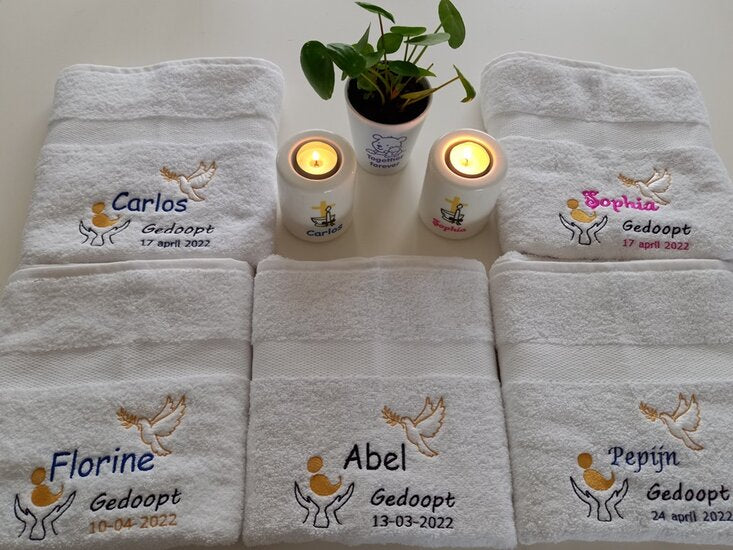 doopcadeau handdoek met naam en doopdatum