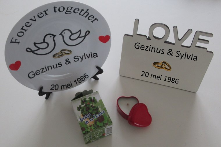 Huwelijksbord met Naam Ontwerpen | Uniek & Onbreekbaar Trouwcadeau