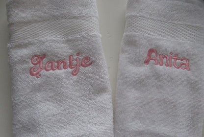 Gastendoek met naam of tekst - Gepersonaliseerd Cadeau - In-house Geborduurd