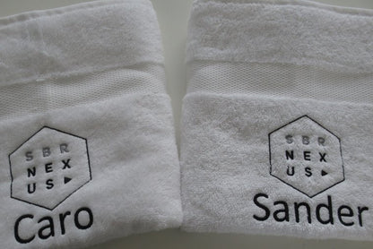 Handdoek logo - Gepersonaliseerd Cadeau - In-house Geborduurd
