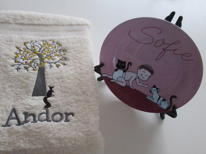 Handdoek met eigen afbeelding of geboortekaartje - Gepersonaliseerd Cadeau - In-house Geborduurd