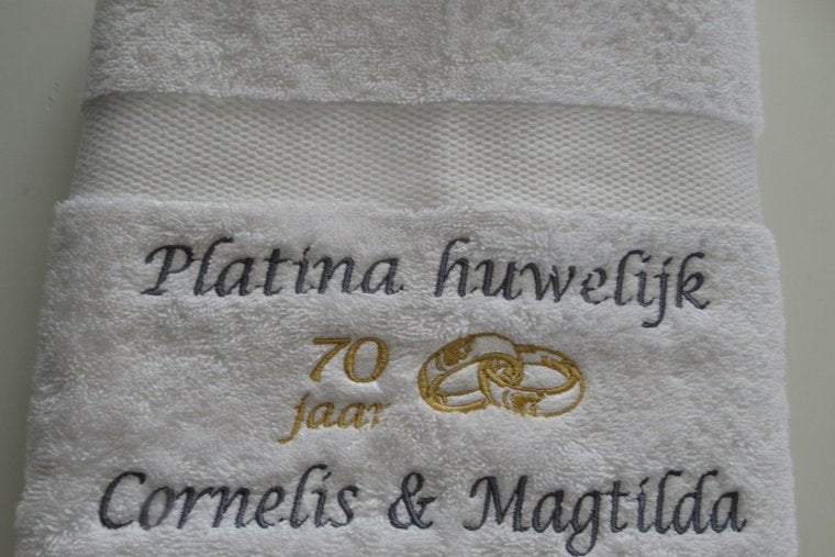 Platina huwelijk cadeau | 70 jaar getrouwd - Gepersonaliseerd Cadeau - In-house Geborduurd